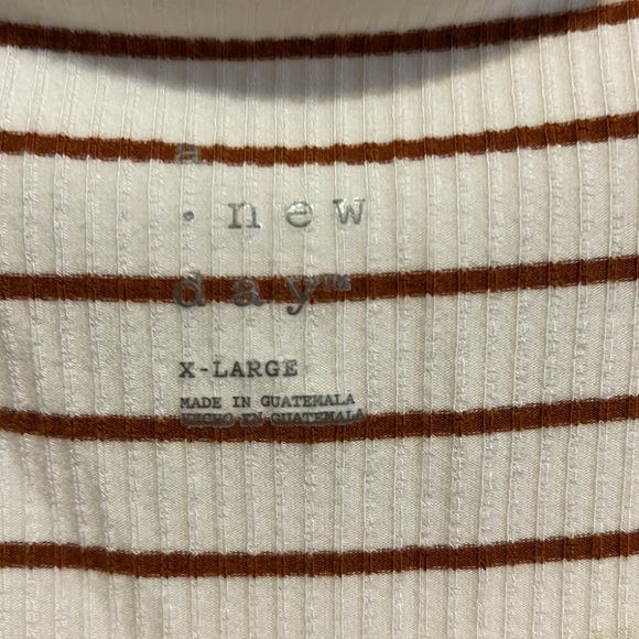 Striped tee - Picture 2 of 4